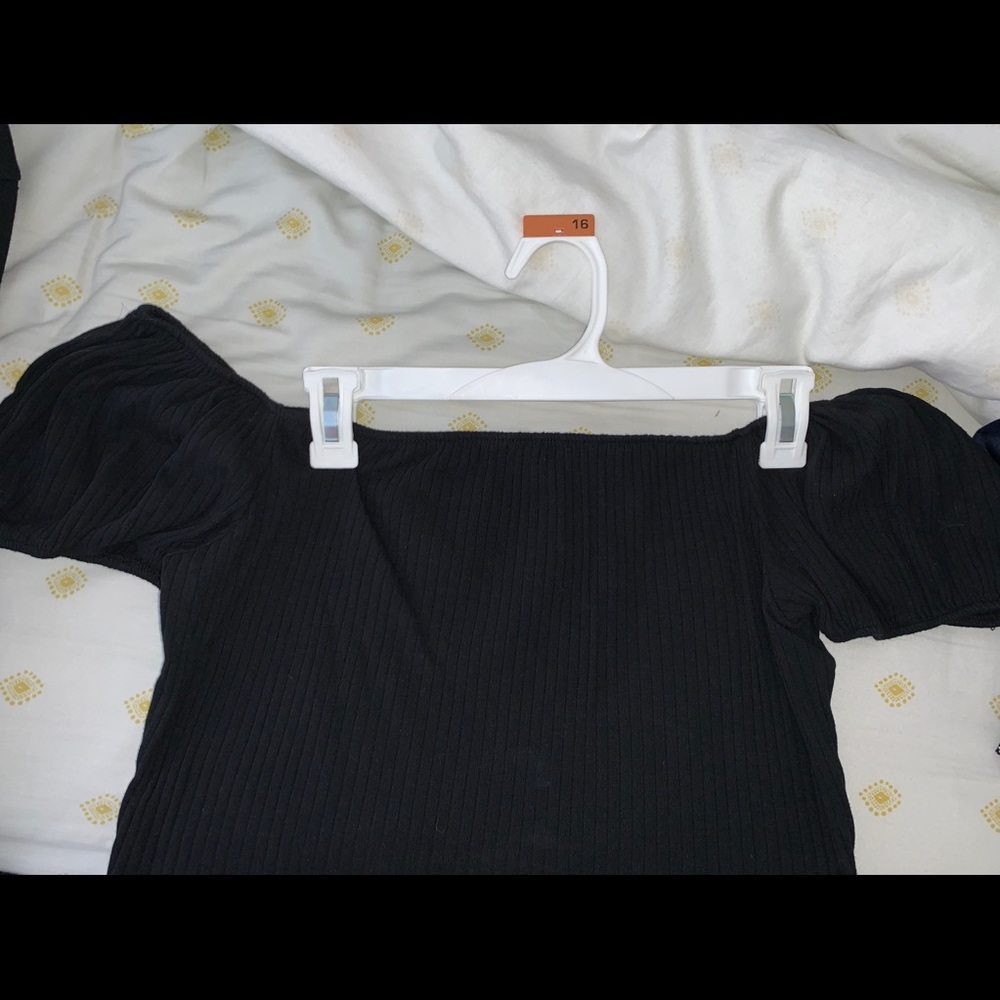 Black Ruffled Cropped Top